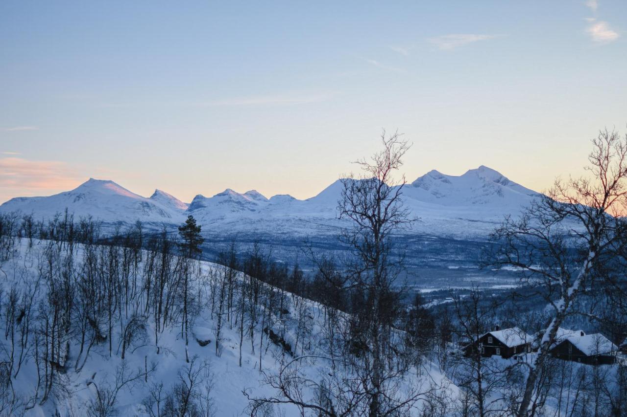 Basecamp Nord - Indoor Camping Hotell Moen i Målselv Eksteriør bilde