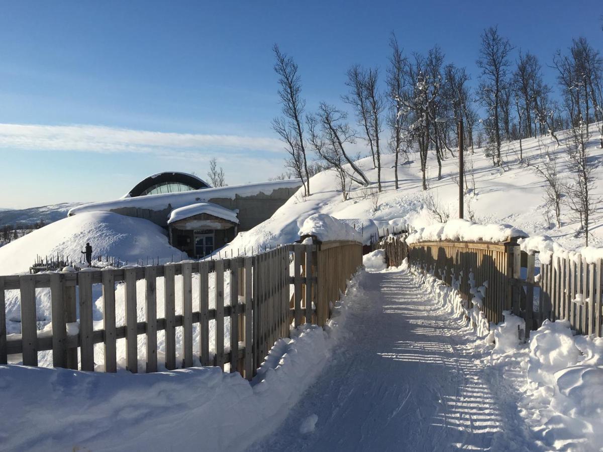 Basecamp Nord - Indoor Camping Hotell Moen i Målselv Eksteriør bilde